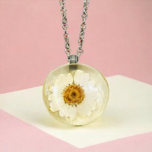 Vintage Petal Lane Pressed Flower/Resin Necklace